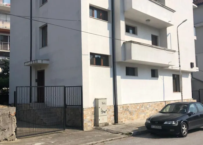 아파트 при бети 산단스키